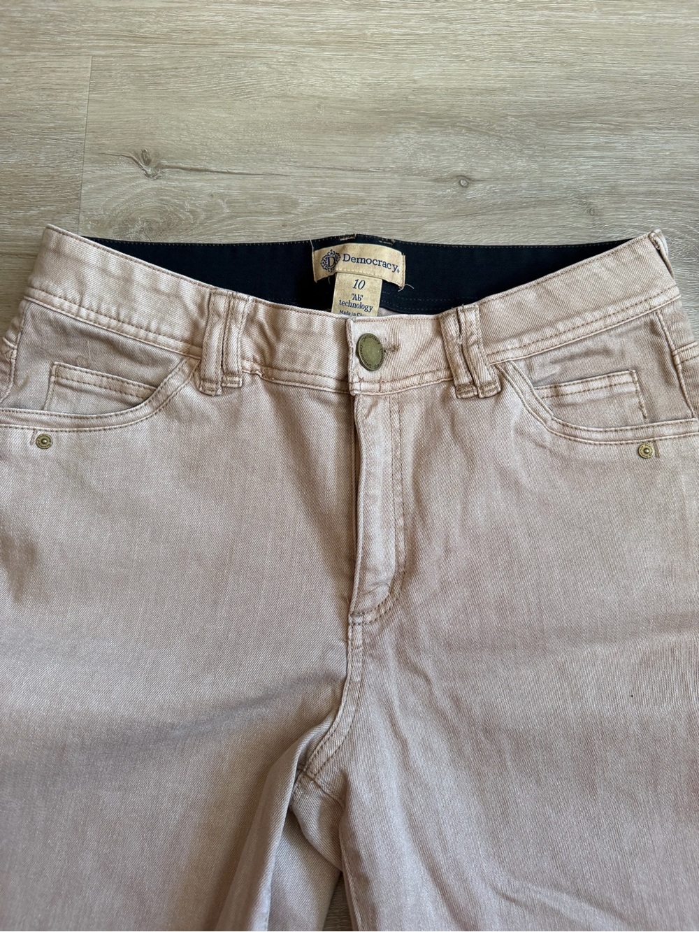 Democracy AB Technology straight leg Ankle Jeans Tan Khaki Raw Hem SZ 10 - Picture 3 of 6